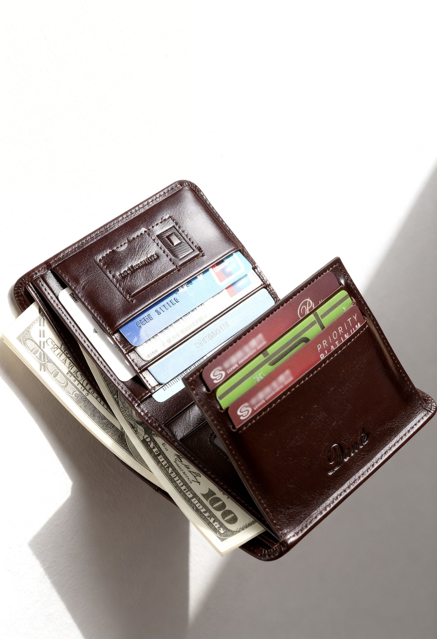 DANTE Men's Luxury RFID Blocking Leather Wallet - Premium Leather Texture Close-Up