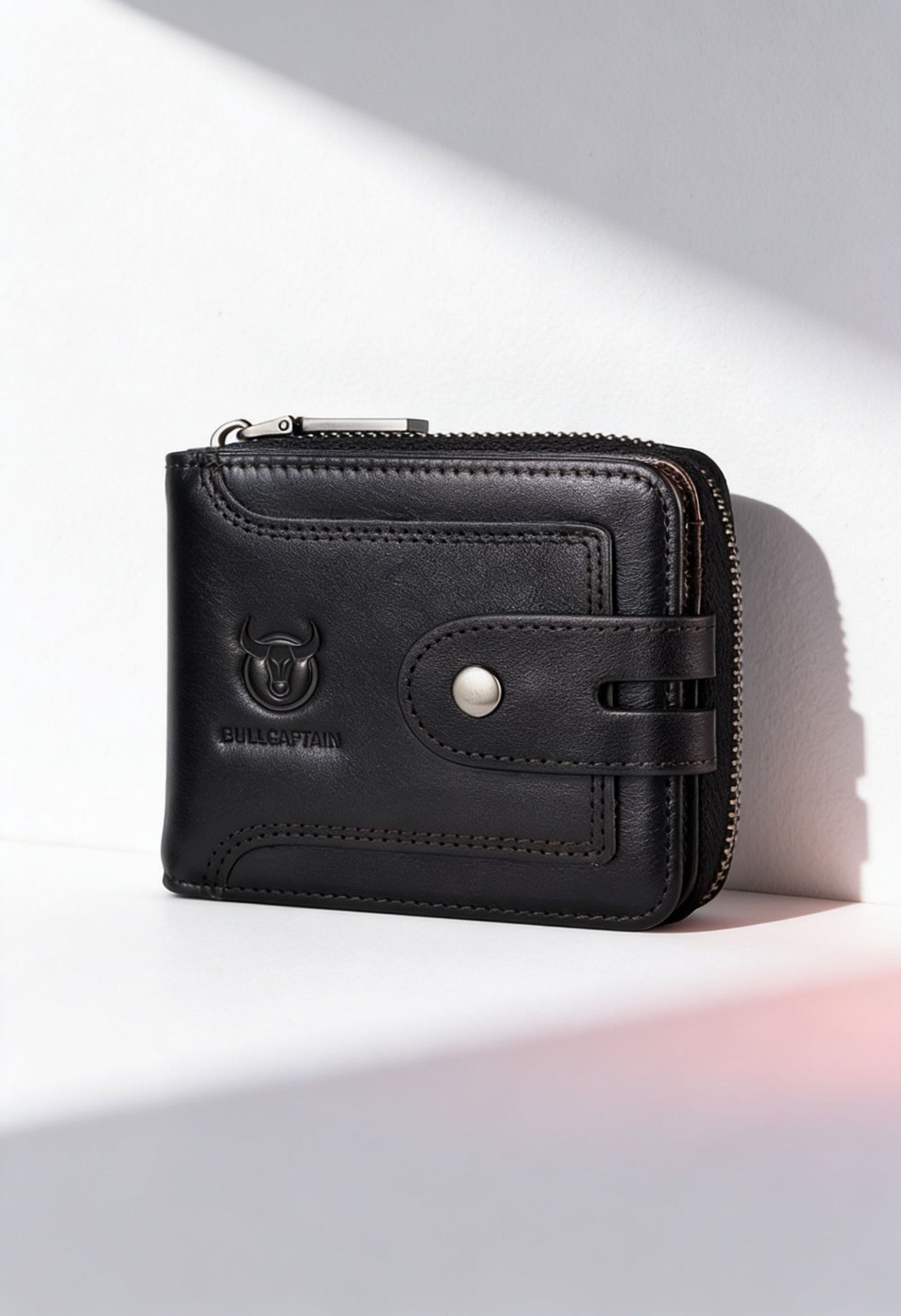 Men's Leather Wallet Interior — Card Slots & Bill Compartment