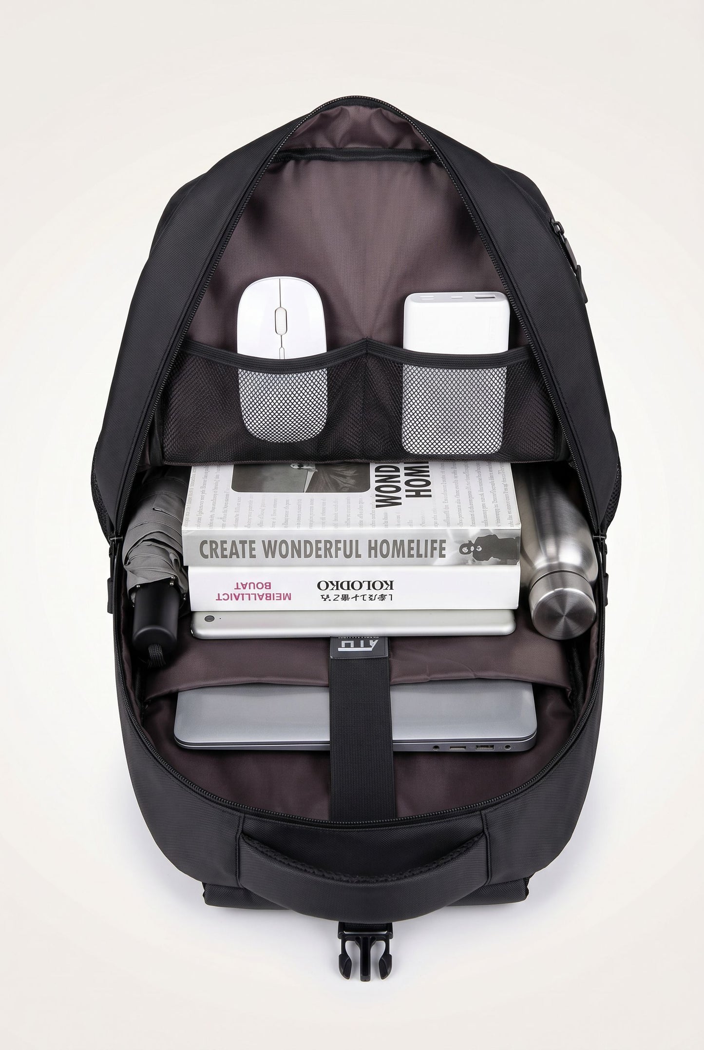 Menloft Backpack FlexPack Smart Travel – men's bag lifestyle photo | Everyday carry