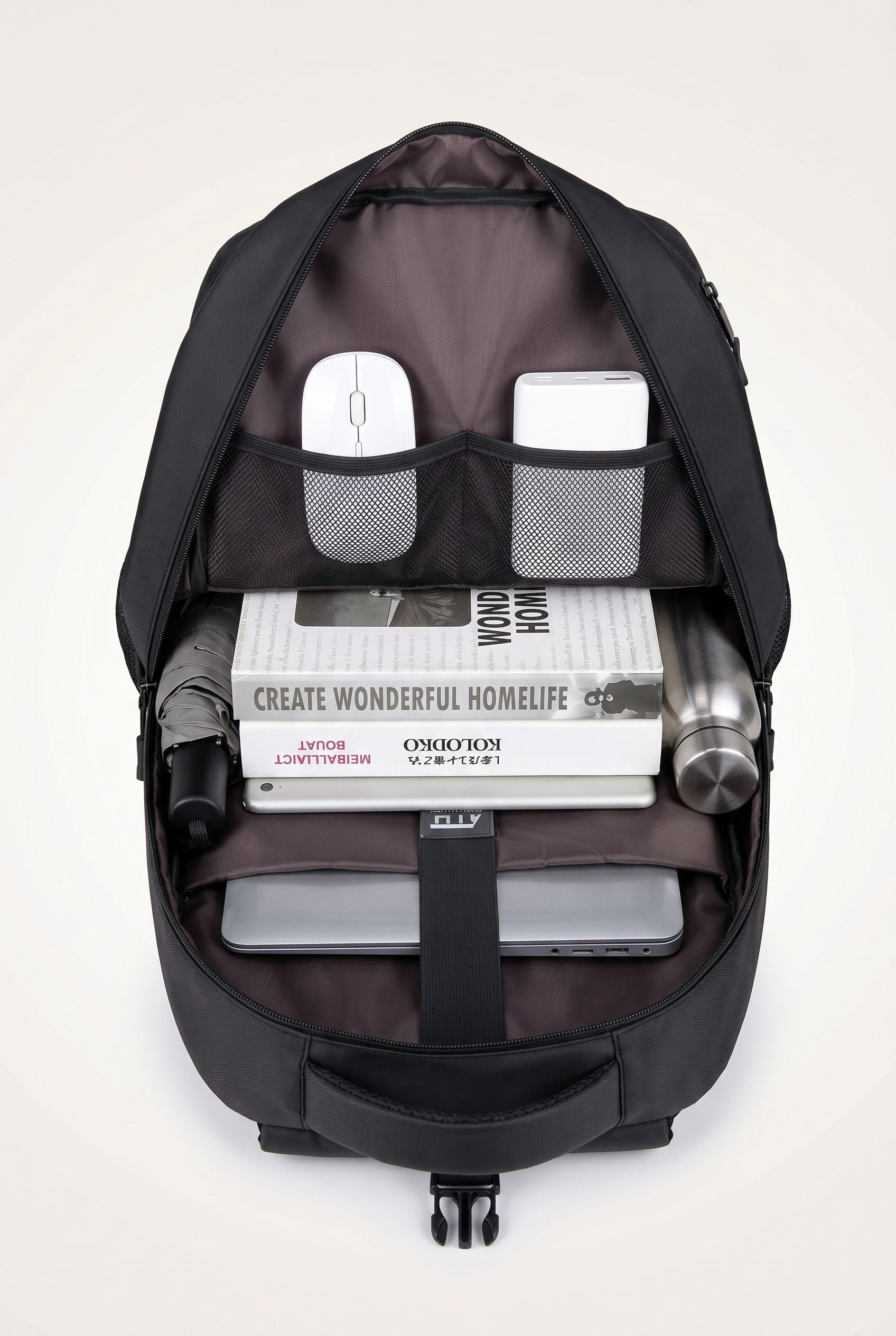 Menloft Backpack FlexPack Smart Travel – men's bag lifestyle photo | Everyday carry