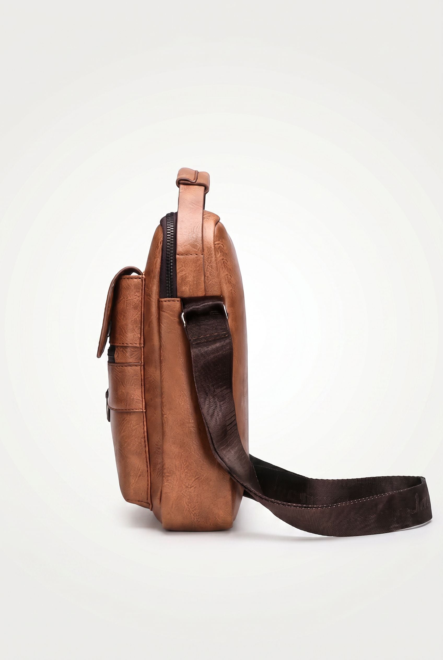 Menloft Briefcase ExecuCarry Versatile – men's bag detail view | Durable & Stylish