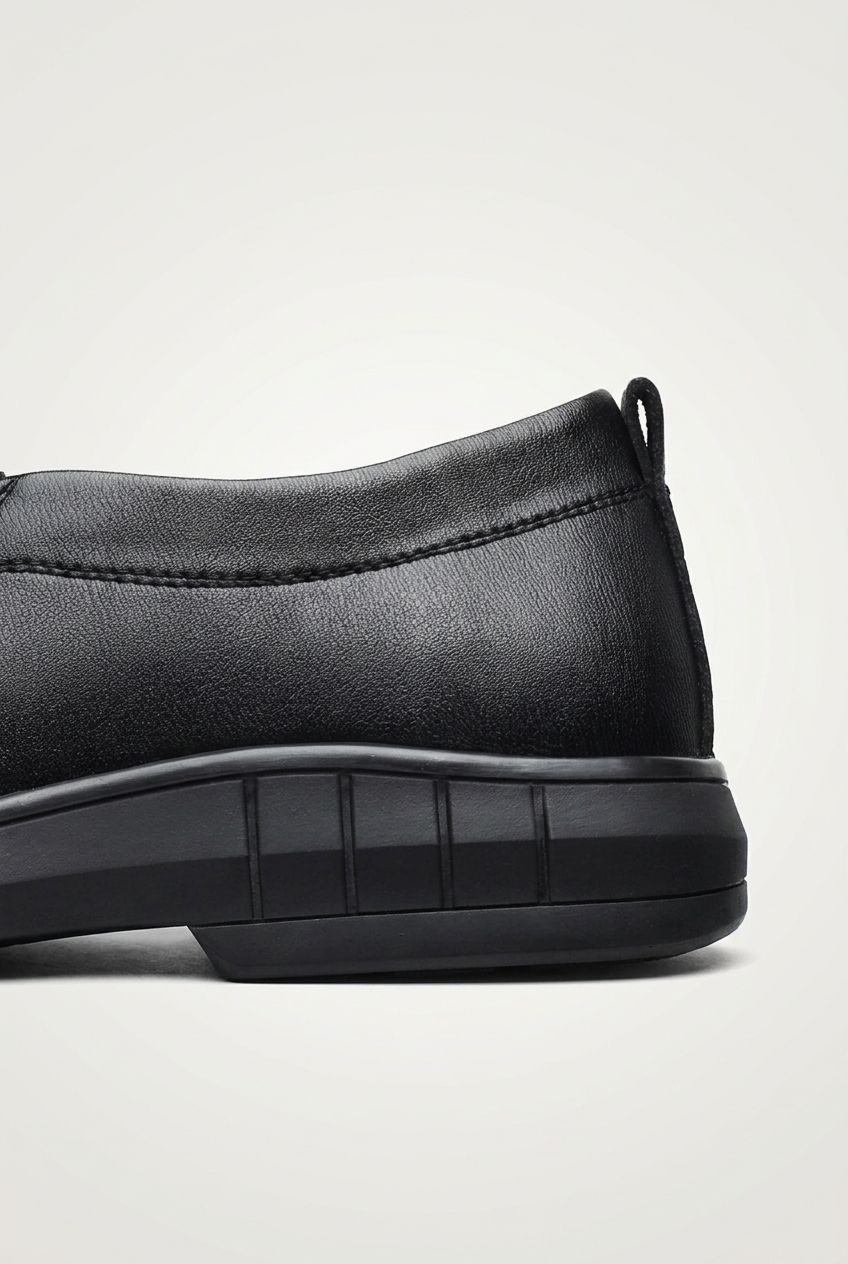 Classic Men's Leather Shoes New Black Soft Bottom Anti Slip and Breath Shoes Low-top Business Casual Loafers Formal Men's Shoes