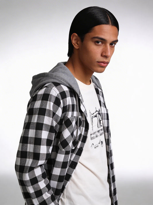 Men’s Fashion Hooded Flannel Hoodie Plaid Sweatshirt
Style meets comfort. The perfect plaid hoodie for modern men who want warmth, street style, and everyday versatility. Ideal for fall and winter layering.