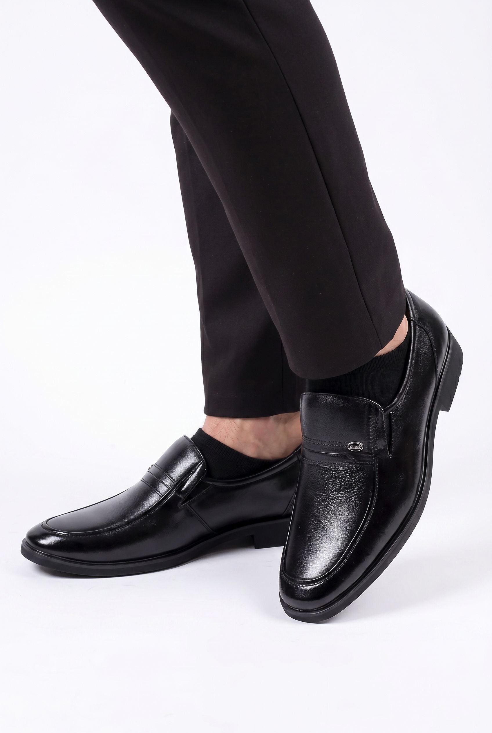 Leather Men Formal Shoes Luxury Brand 2023 Men's Loafers Dress Moccasins Breathable Slip on Black Driving Shoes Plus Size 38-44