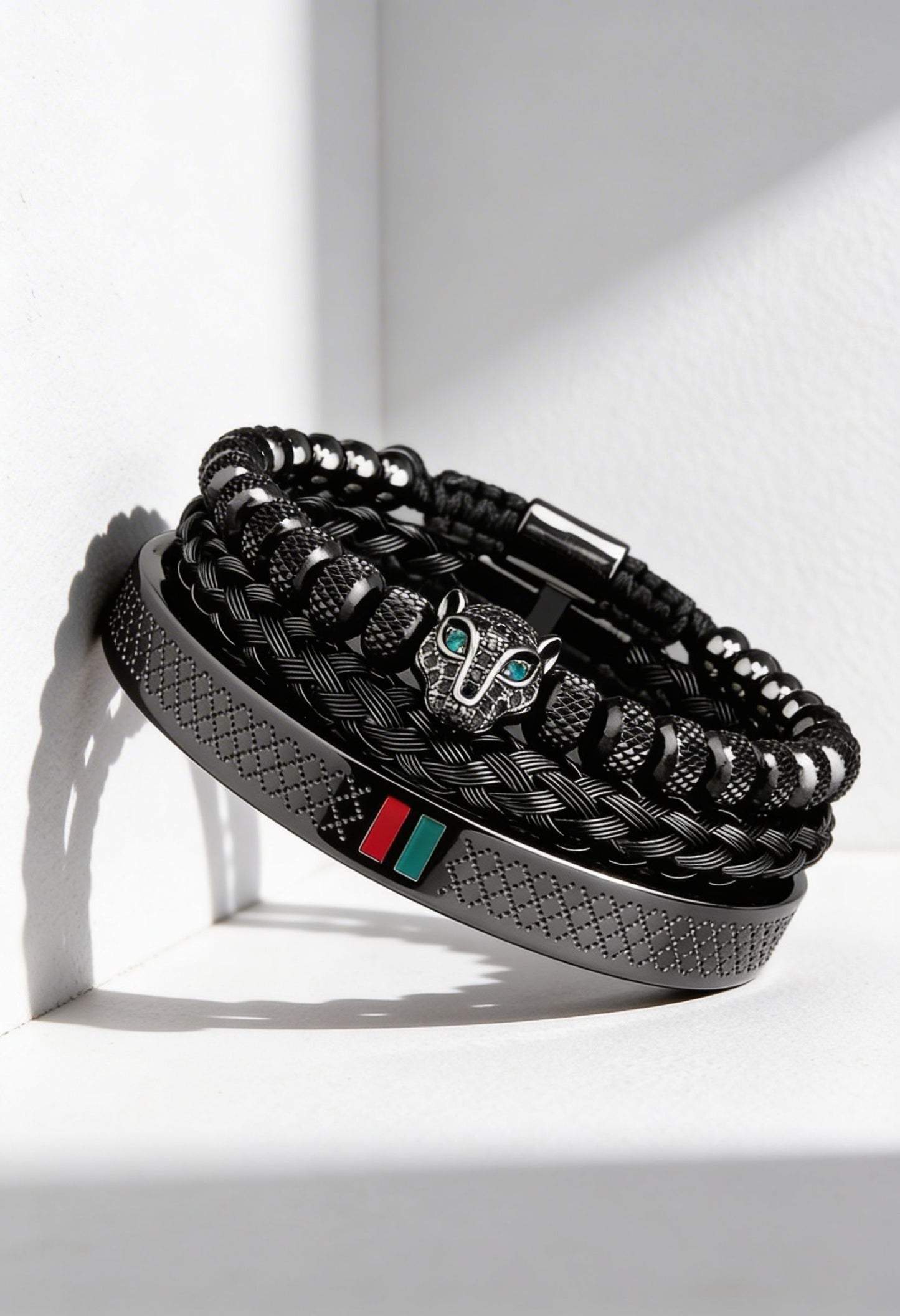 Men'S Bracelet Handcrafted with a CZ Leopard Print Enamel Head, Featuring Green And Red Accents, Made of 304L 304 304L 304 Stainless Steel Jewelry