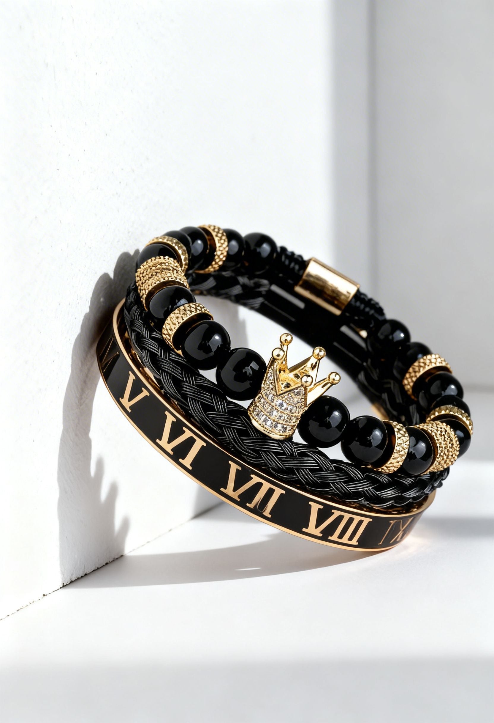 Luxury men's Roman crown charm bracelet made of stainless steel with natural tiger’s eye stone. Elegant masculine jewelry with royal crown design, perfect for modern men who appreciate premium accessories and timeless style.