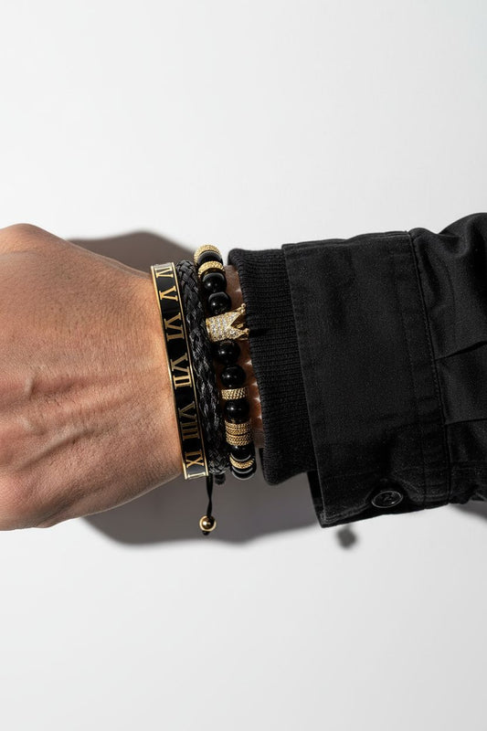 Luxury men's Roman crown charm bracelet made of stainless steel with natural tiger’s eye stone. Elegant masculine jewelry with royal crown design, perfect for modern men who appreciate premium accessories and timeless style.