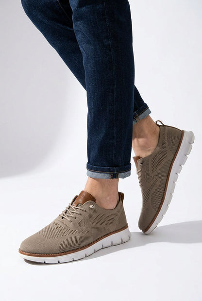 New men's large-sized casual shoes - Fly-Weave mesh breathable sports shoes, lightweight and slip-resistant men's shoes