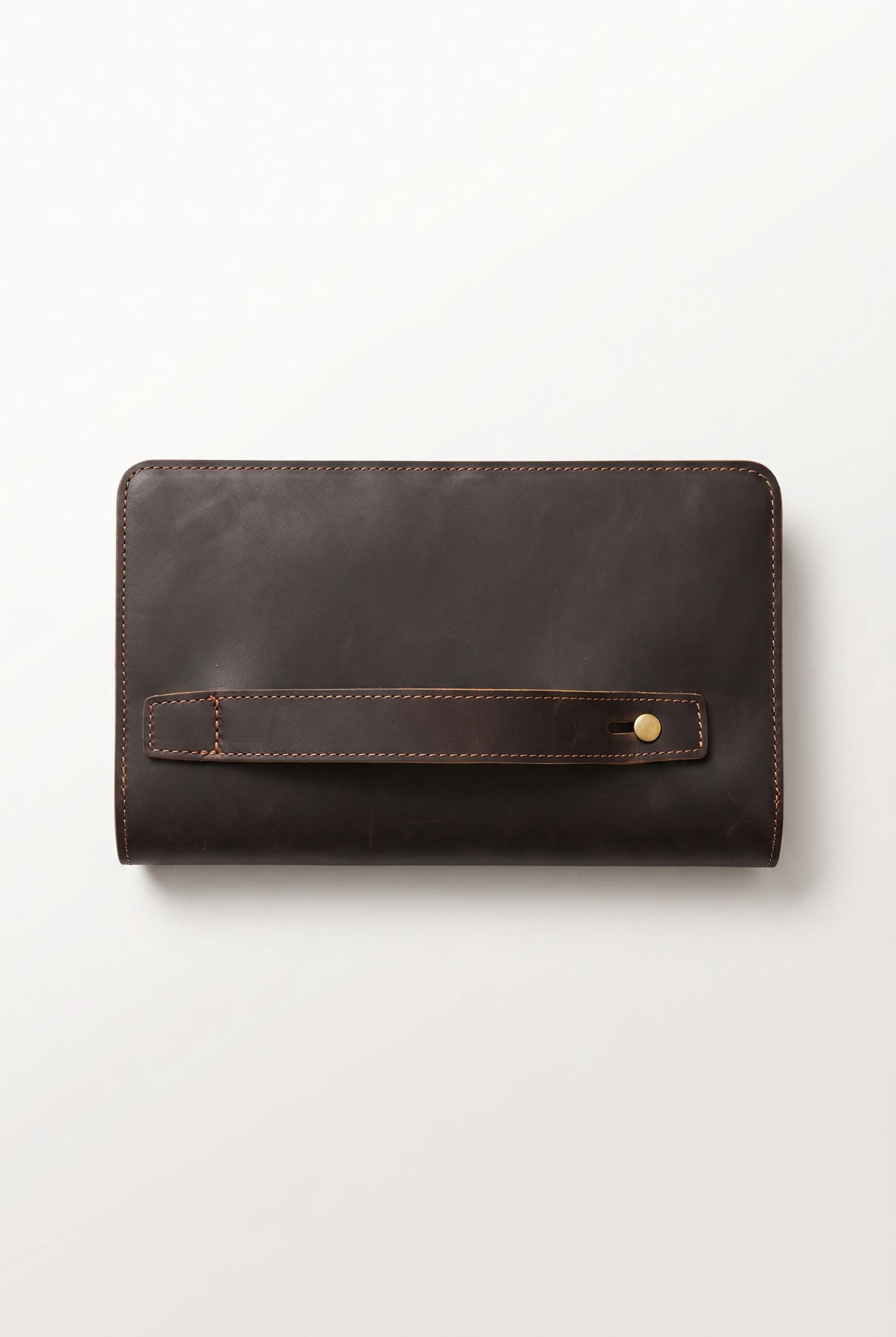 Detail of the genuine leather texture on the vintage clutch wallet