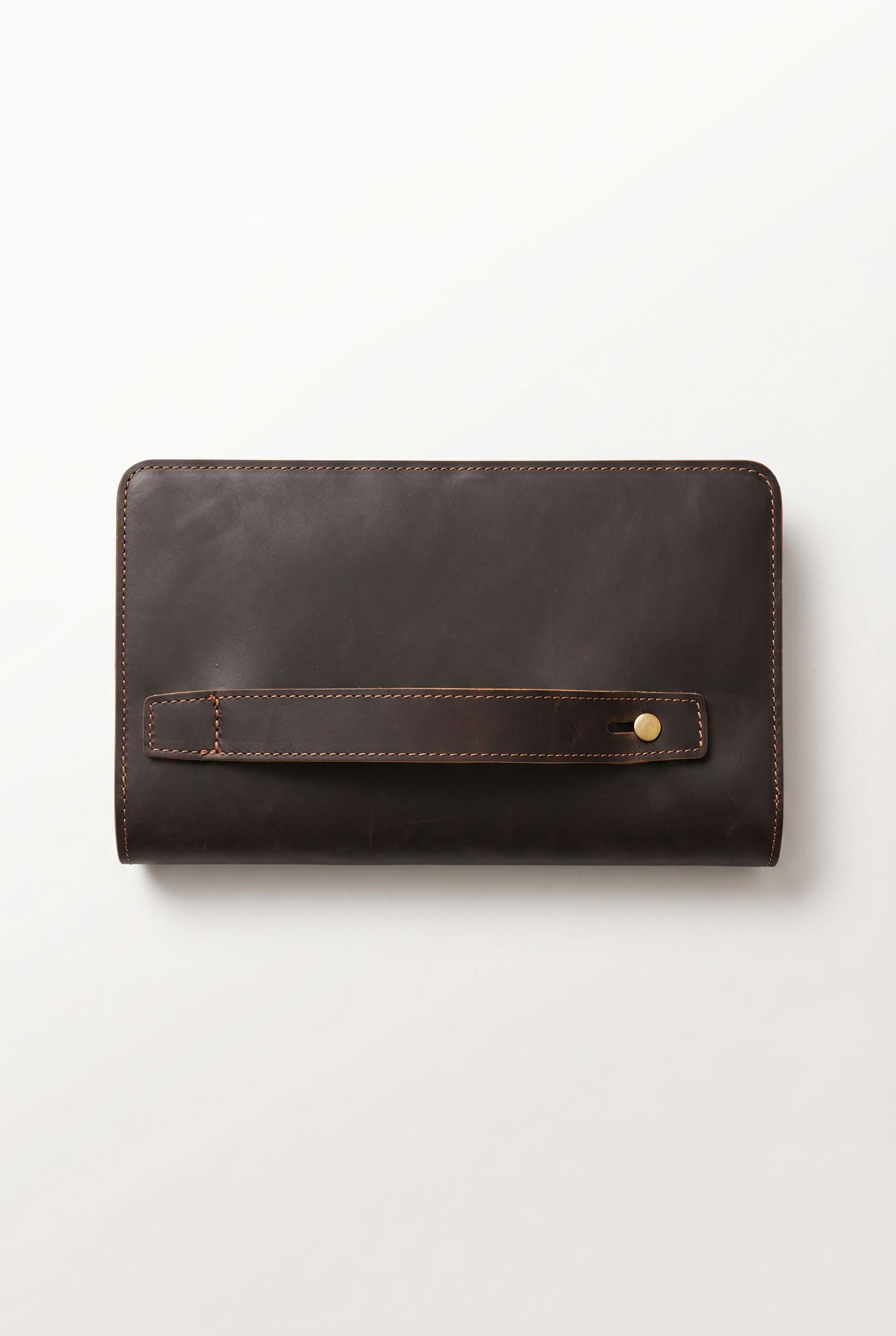 Detail of the genuine leather texture on the vintage clutch wallet