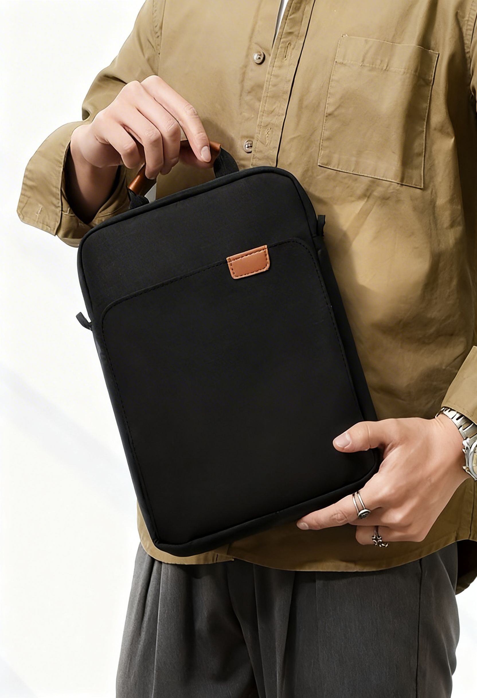 Tablet Bag VerticalPro 13" — Slim Vertical Shoulder Bag - Shoulder Bag Front View