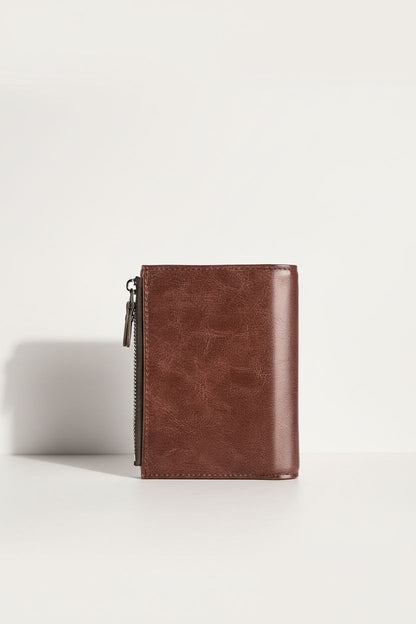 Card Holder Wallet LuxVault RFID — Zipper Genuine Leather - Premium Leather Texture Close-Up