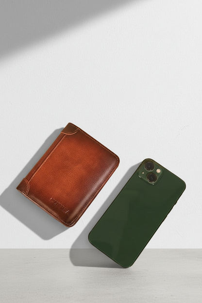 Bifold Wallet VintageHide — RFID Blocking Cowhide Leather - Slim Profile Front Pocket Wallet