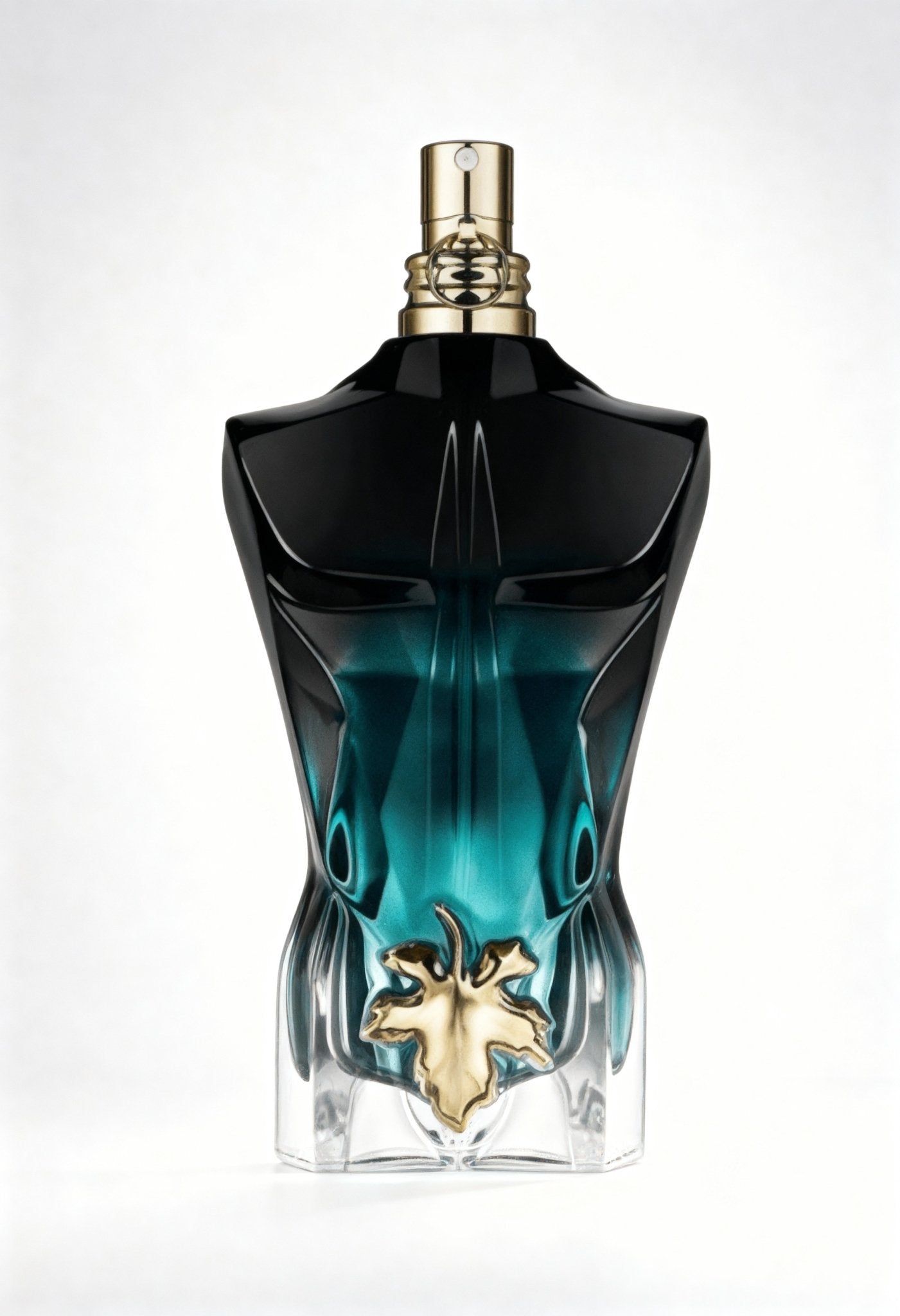 men’s intense fragrance spray close-up Menloft