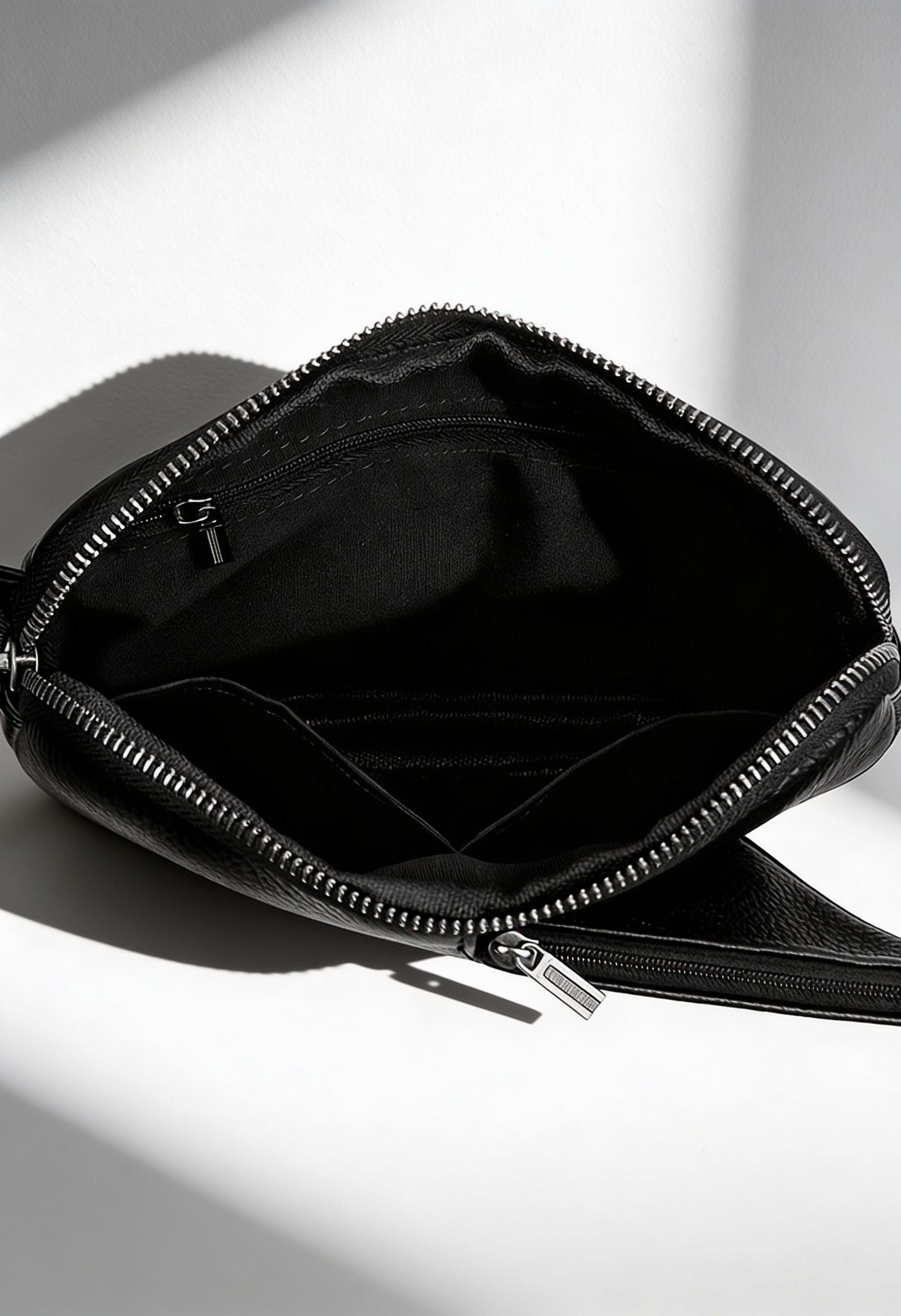 Men's Crossbody Bag Size Reference — Compact & Versatile
