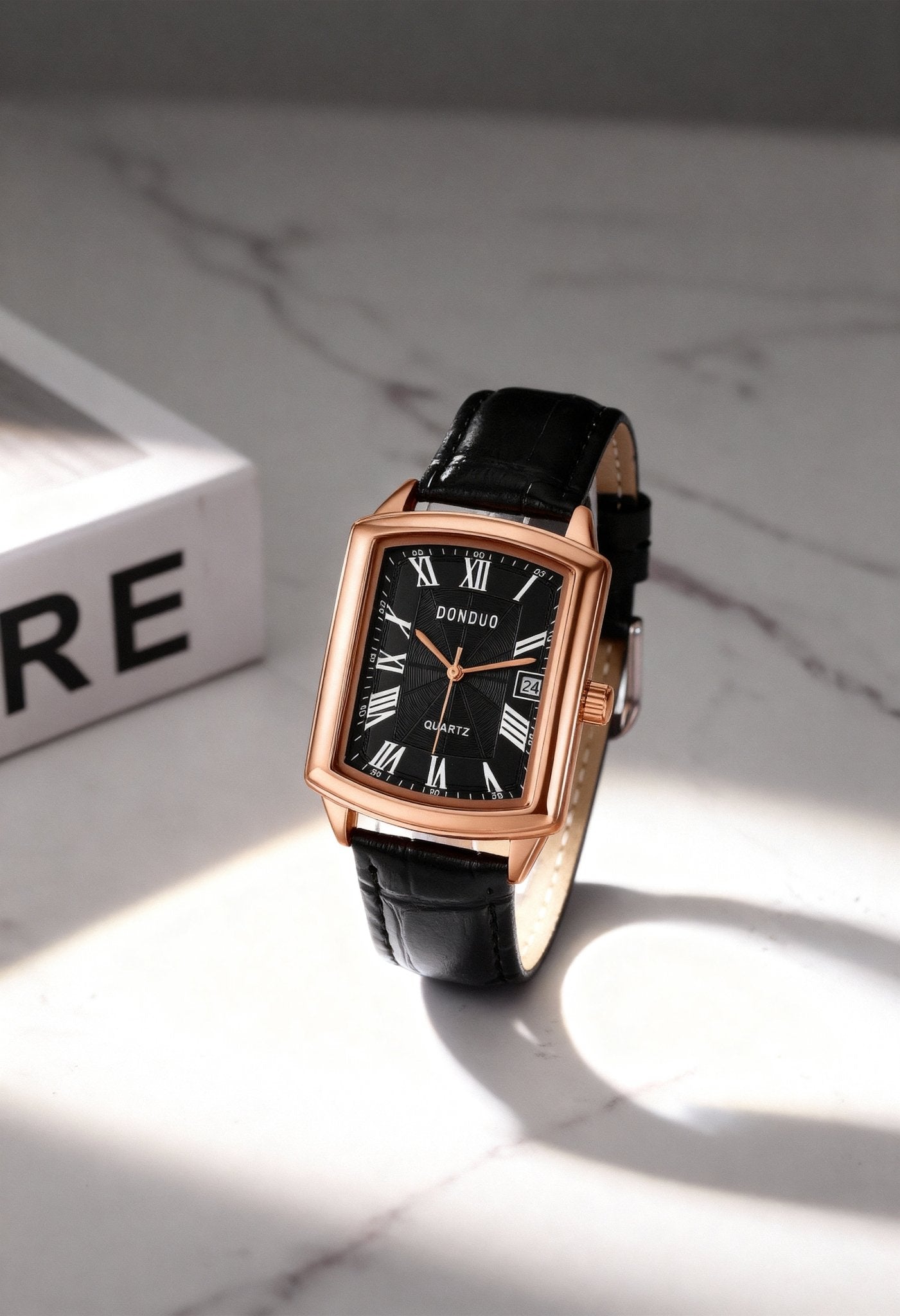 men’s quartz watch lifestyle look Menloft